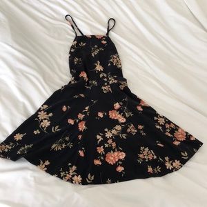 BRANDY MELVILLE OPEN BACK FLORAL MINI DRESS